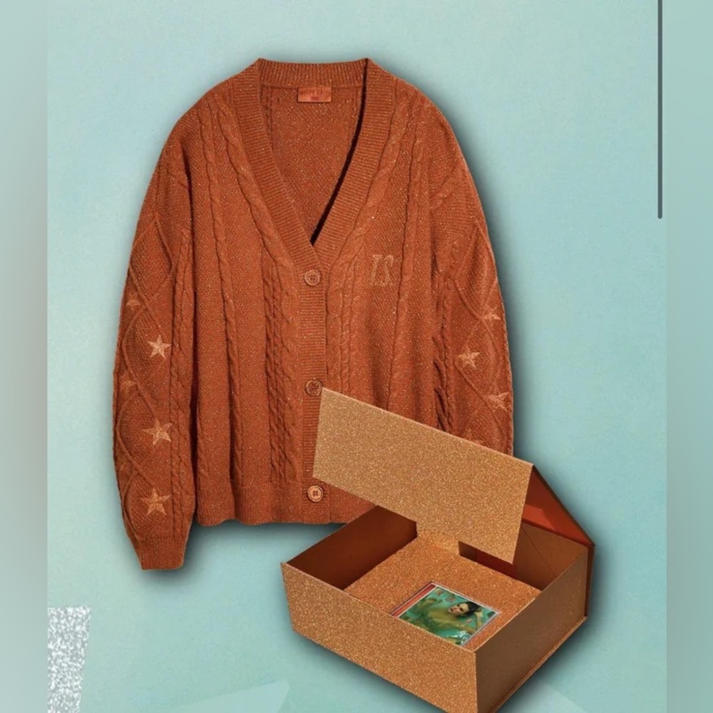 Taylor Swift The Life of a Showgirl box set NWT, size M/L